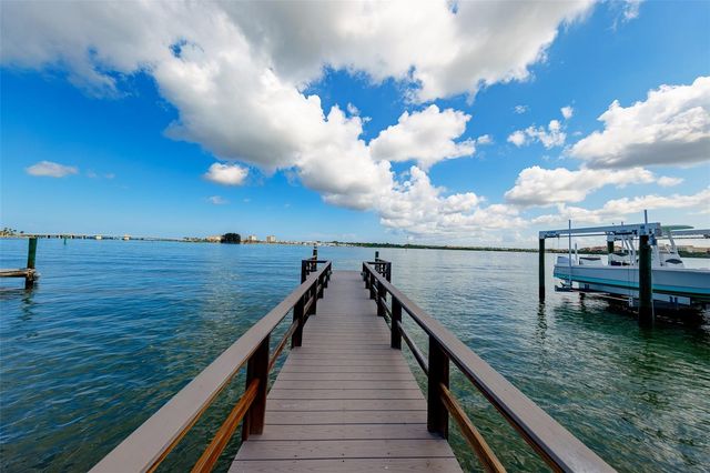 814 BAY POINT DRIVE, Madeira Beach, FL 33708