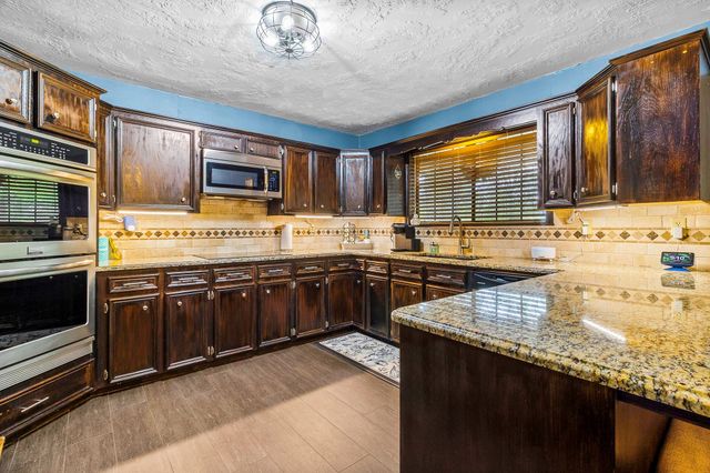 231 Hinson Hill, Livingston, TX 77351