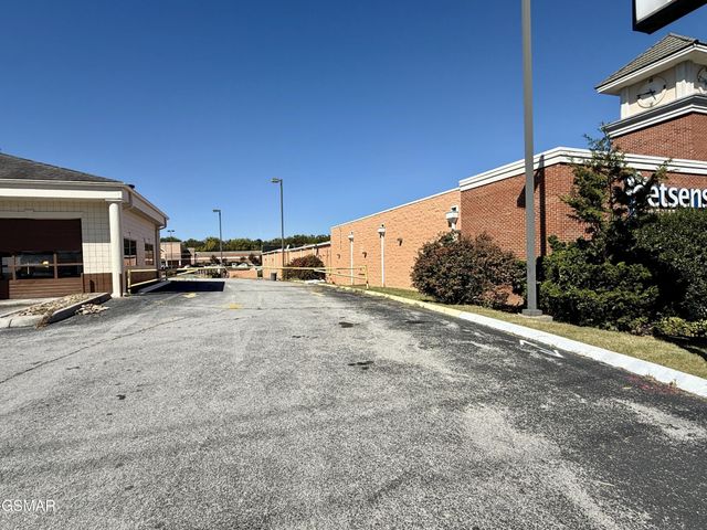 1 Chilhowee Drive, Sevierville, TN 37862