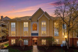 12907 ALTON SQ #201, Herndon, VA 20170
