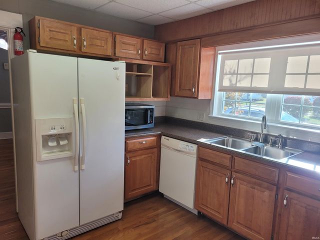 1704 Indiana Avenue, Vincennes, IN 47591