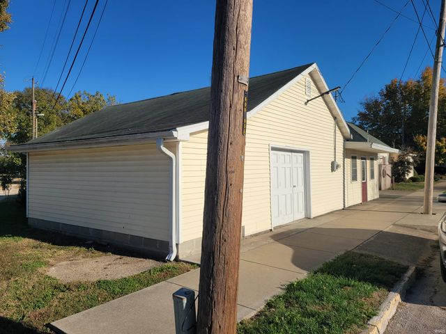 1704 Indiana Avenue, Vincennes, IN 47591