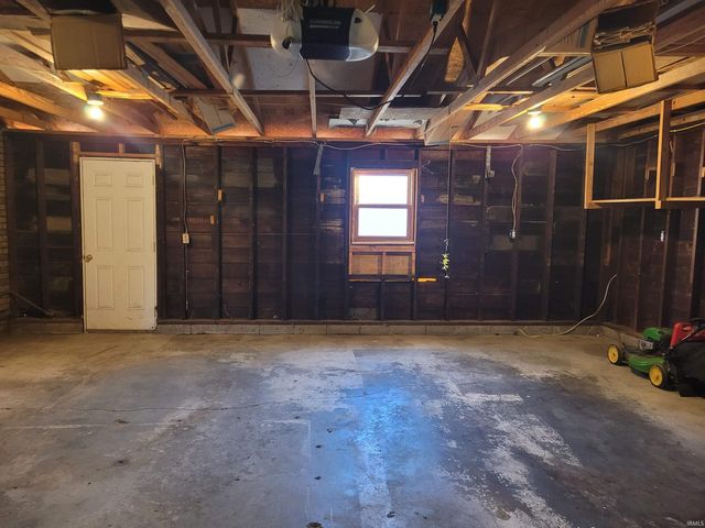 1704 Indiana Avenue, Vincennes, IN 47591