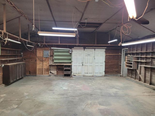 1704 Indiana Avenue, Vincennes, IN 47591