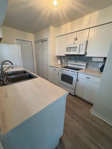 6022 POLK AVENUE NW, Lakeland, FL 33810