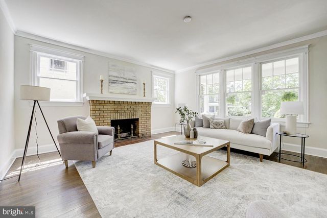 5533 33RD ST NW, Washington, DC 20015