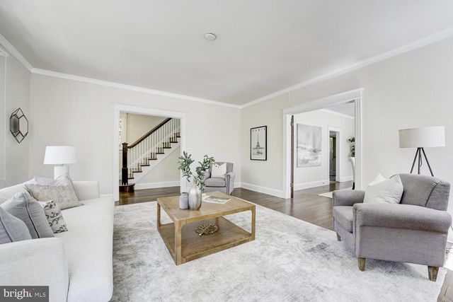5533 33RD ST NW, Washington, DC 20015
