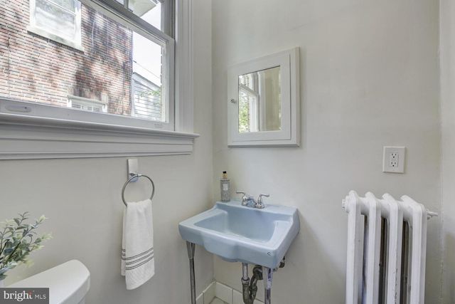 5533 33RD ST NW, Washington, DC 20015