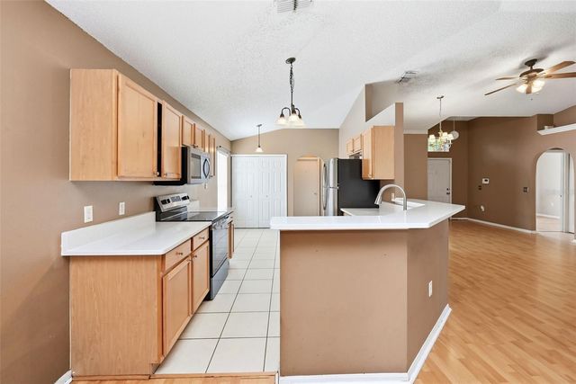 319 PLEASANT GARDENS DRIVE, Apopka, FL 32703