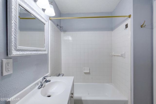 1600 Big Tree Rd Unit L4, Daytona Beach, FL 32119