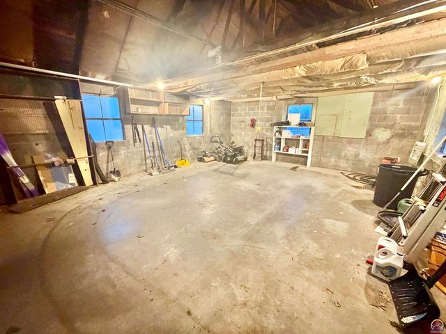 1244 NE Wabash AVE, Topeka, KS 66616