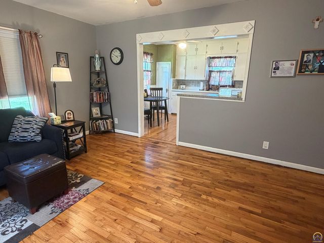 1244 NE Wabash AVE, Topeka, KS 66616