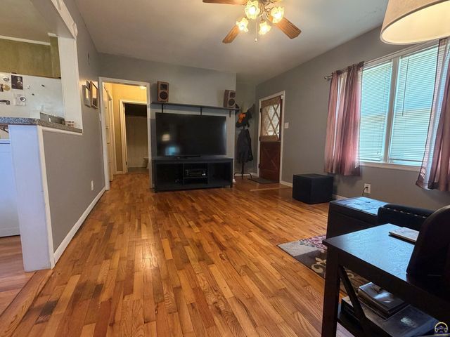 1244 NE Wabash AVE, Topeka, KS 66616