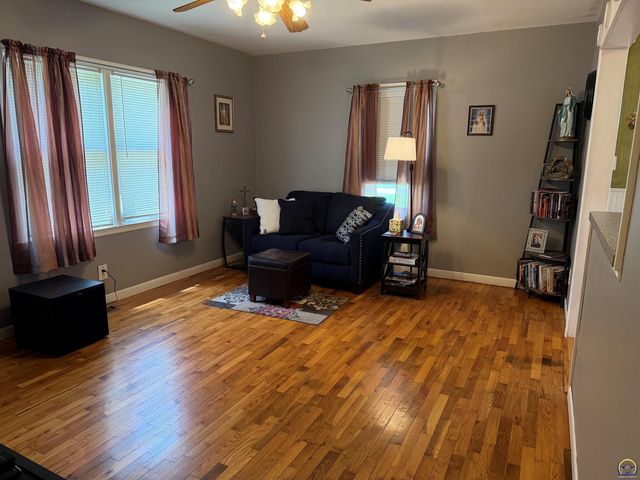 1244 NE Wabash AVE, Topeka, KS 66616