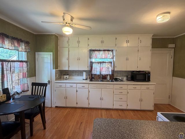 1244 NE Wabash AVE, Topeka, KS 66616
