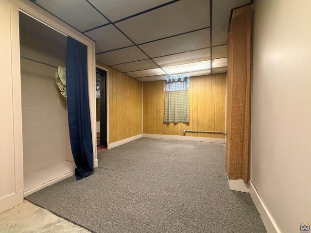 1244 NE Wabash AVE, Topeka, KS 66616