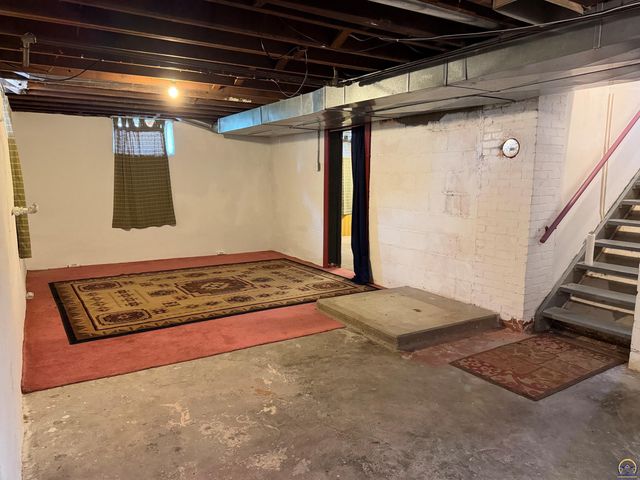 1244 NE Wabash AVE, Topeka, KS 66616