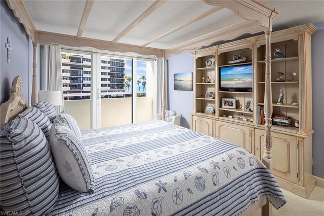 4005 Gulf Shore BLVD N 100, Naples, FL 34103