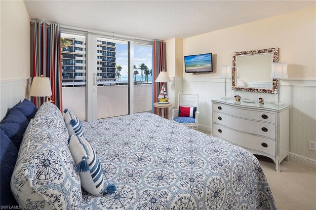 4005 Gulf Shore BLVD N 100, Naples, FL 34103