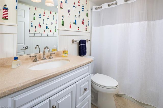 4005 Gulf Shore BLVD N 100, Naples, FL 34103