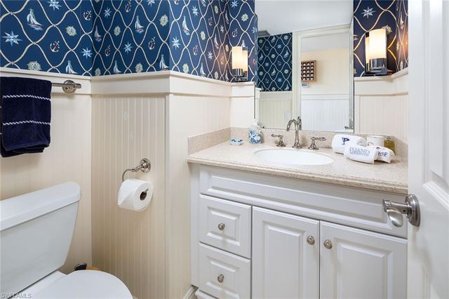 4005 Gulf Shore BLVD N 100, Naples, FL 34103