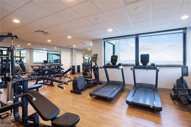 4005 Gulf Shore BLVD N 100, Naples, FL 34103