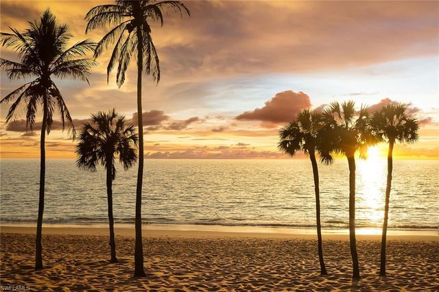 4005 Gulf Shore BLVD N 100, Naples, FL 34103