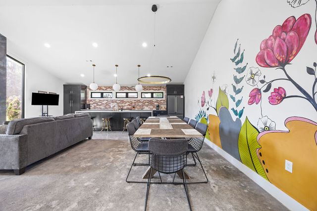 1517 Bella Vista Road, Bentonville, AR 72712