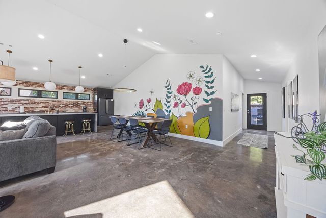 1517 Bella Vista Road, Bentonville, AR 72712
