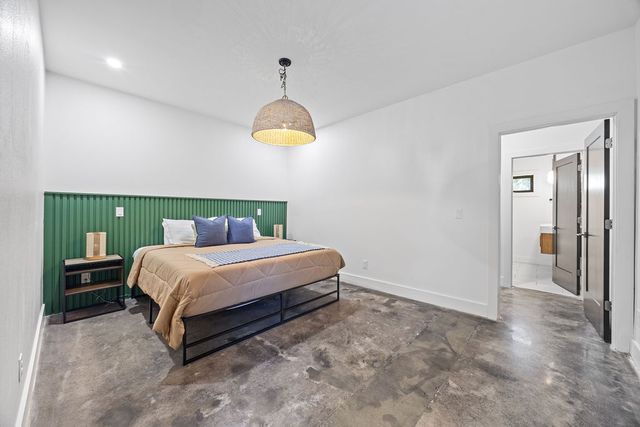 1517 Bella Vista Road, Bentonville, AR 72712