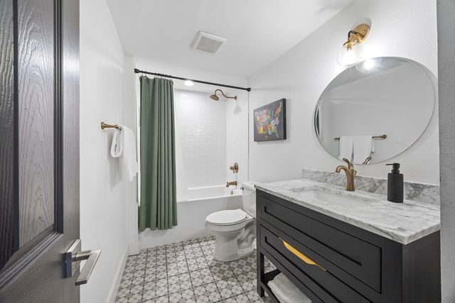 1517 Bella Vista Road, Bentonville, AR 72712