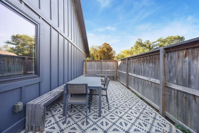 1517 Bella Vista Road, Bentonville, AR 72712