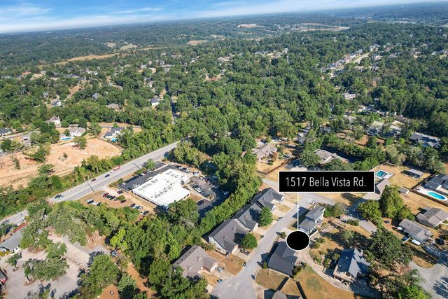 1517 Bella Vista Road, Bentonville, AR 72712