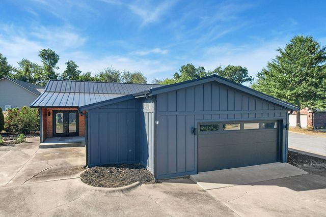 1517 Bella Vista Road, Bentonville, AR 72712