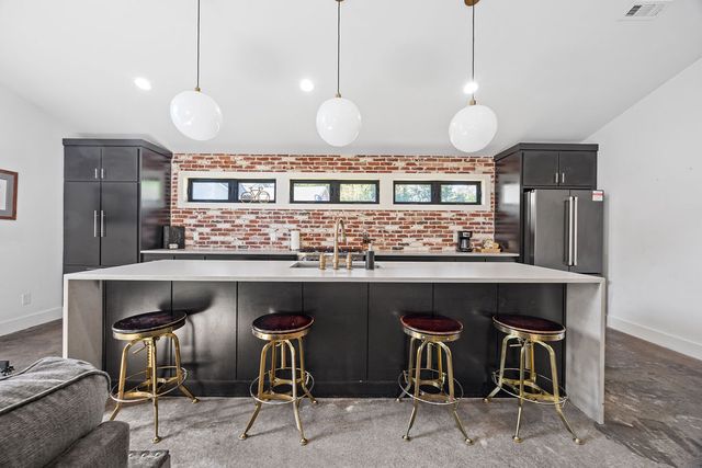 1517 Bella Vista Road, Bentonville, AR 72712