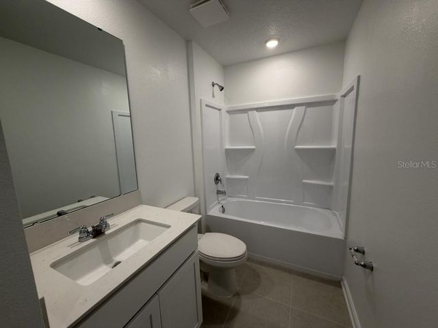 2510 HALLOW GRADEN RD, Eustis, FL 32726