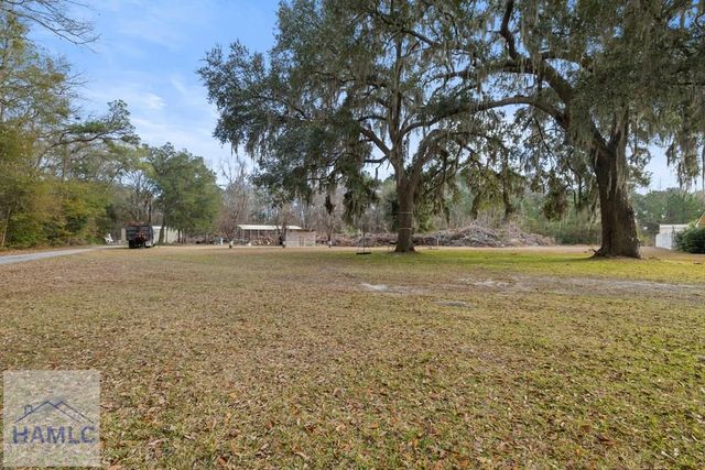 160 Hall Street, Allenhurst, GA 31301