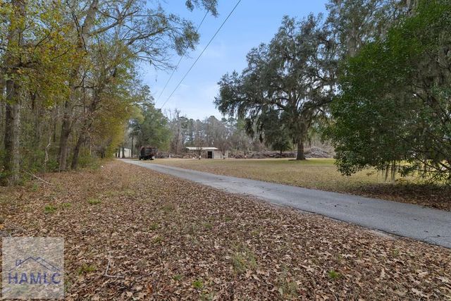 160 Hall Street, Allenhurst, GA 31301