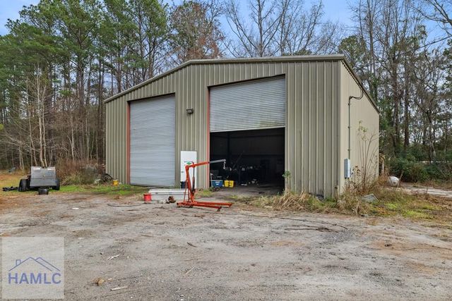 160 Hall Street, Allenhurst, GA 31301