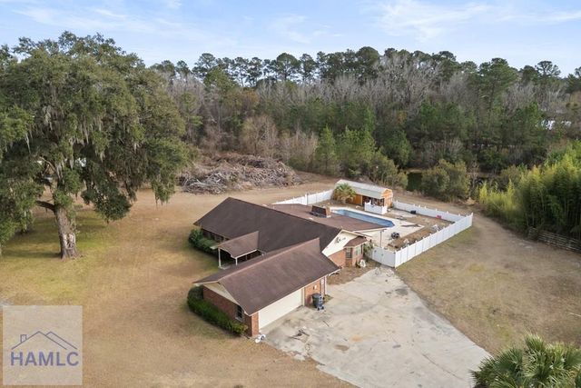 160 Hall Street, Allenhurst, GA 31301