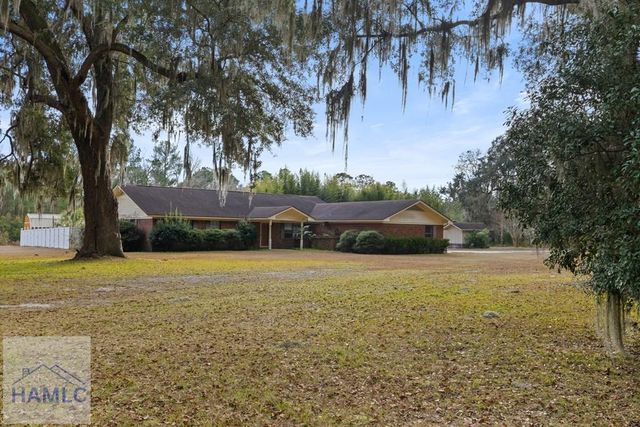 160 Hall Street, Allenhurst, GA 31301