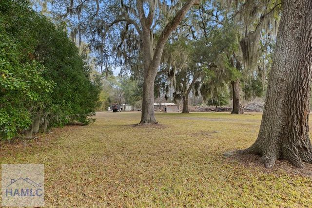 160 Hall Street, Allenhurst, GA 31301