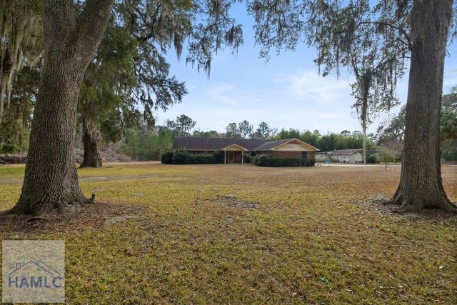 160 Hall Street, Allenhurst, GA 31301