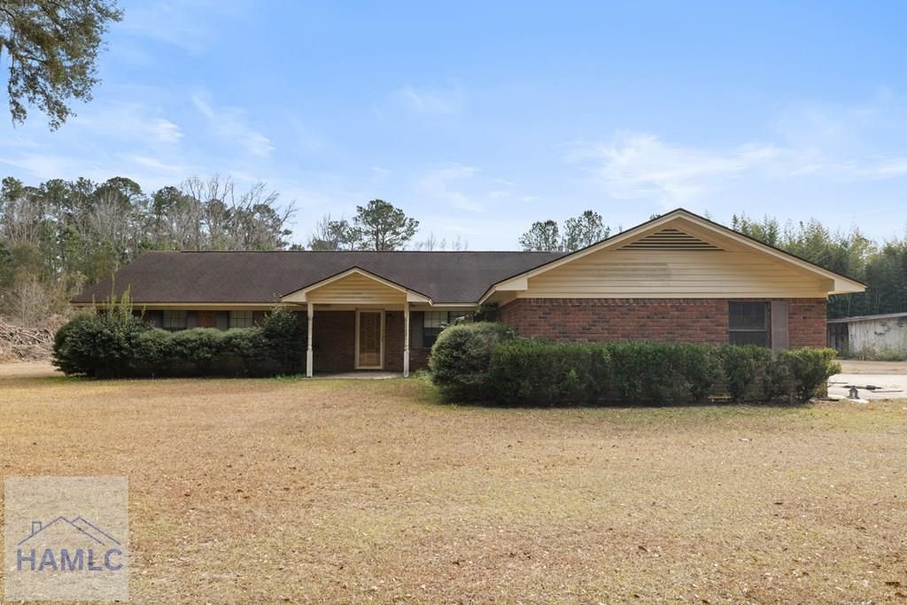 160 Hall Street, Allenhurst, GA 31301