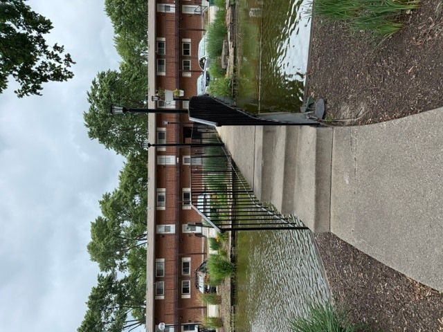 1900 W Knightsbridge Drive 2A, Mount Prospect, IL 60056