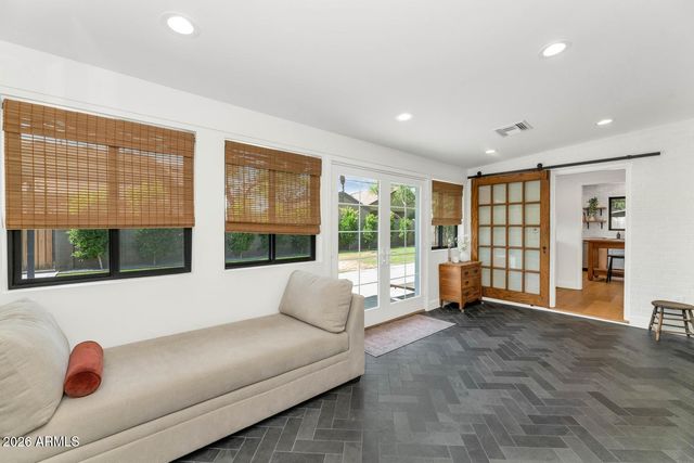 103 W PALMCROFT Drive, Tempe, AZ 85282