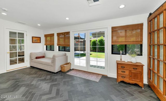 103 W PALMCROFT Drive, Tempe, AZ 85282
