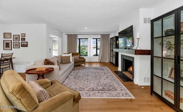 103 W PALMCROFT Drive, Tempe, AZ 85282