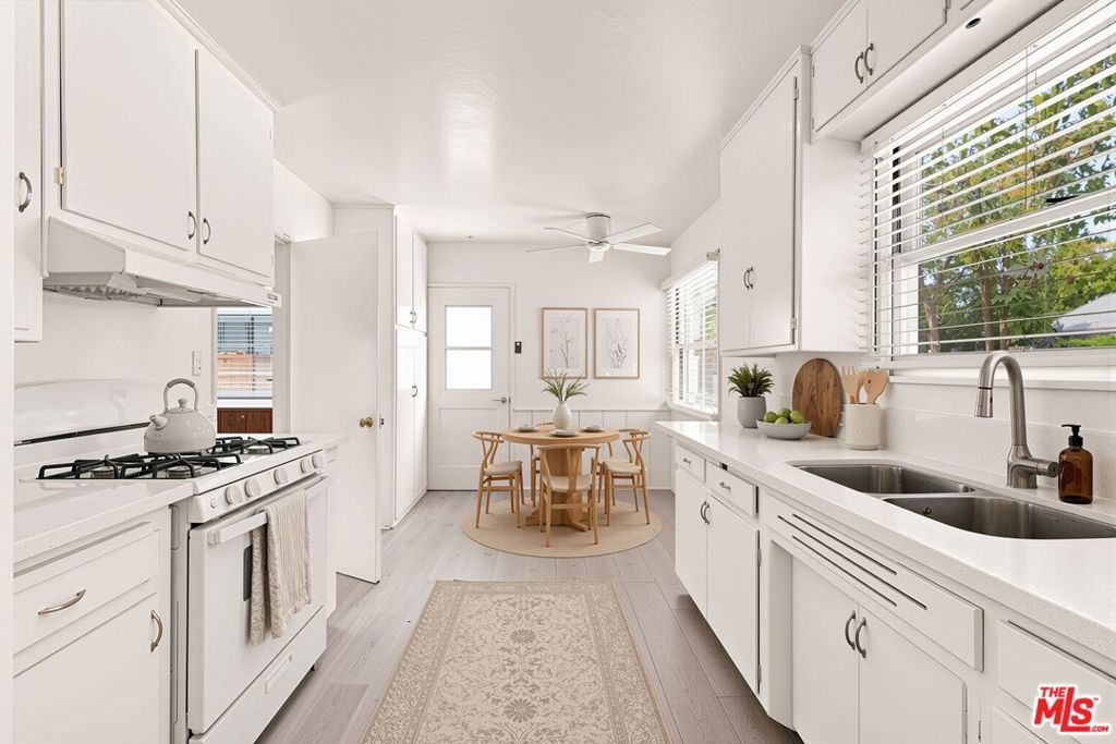 10860 Oregon Avenue, Culver City, CA 90232 — photo 3
