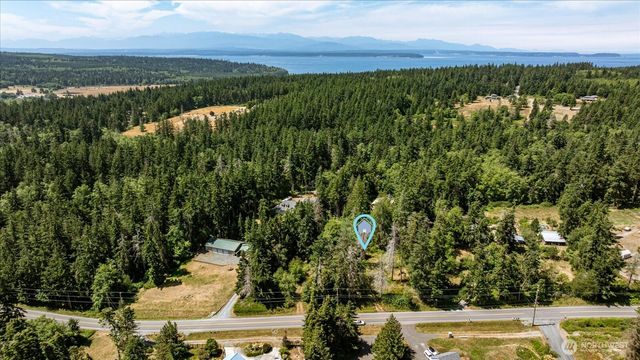 2458 North Bluff Rd, Greenbank, WA 98253